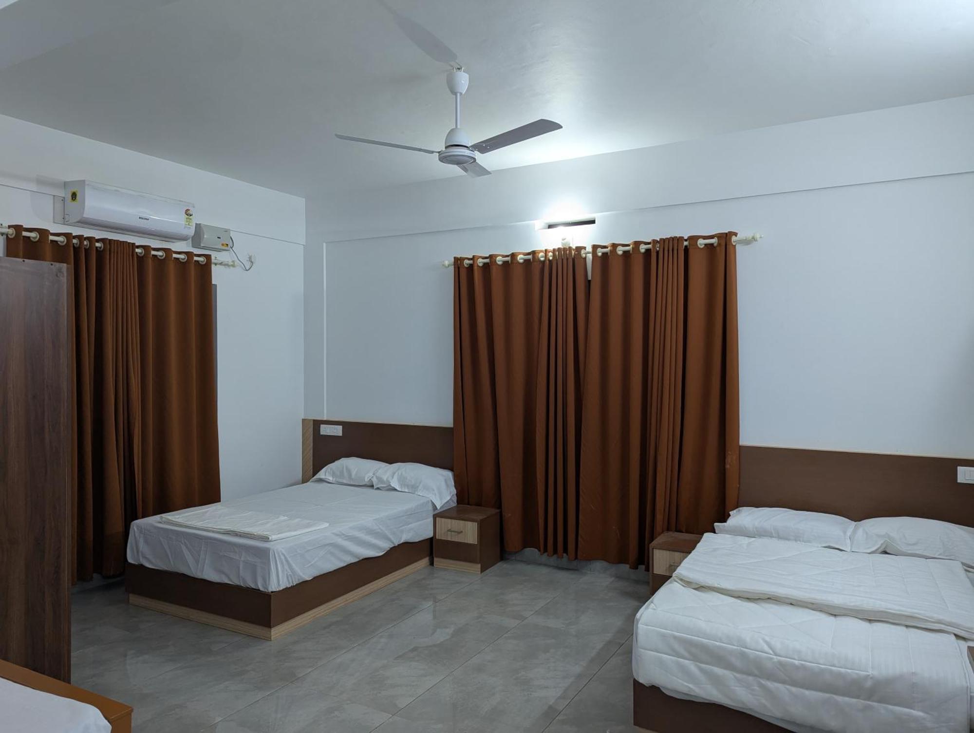 Jayalakshmi Residency Hotel Vaduvanchal Buitenkant foto