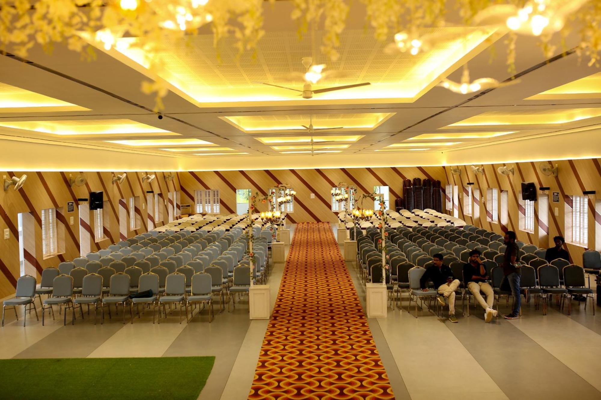 Jayalakshmi Residency Hotel Vaduvanchal Buitenkant foto